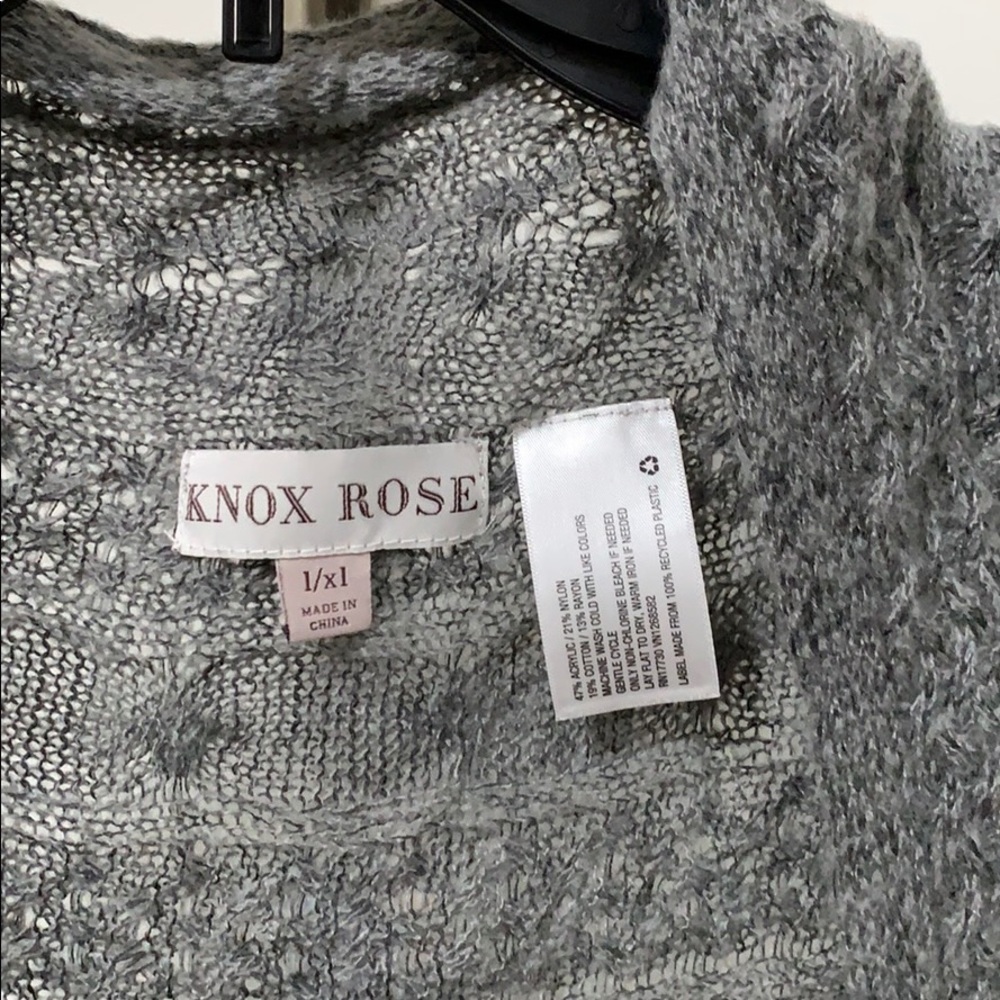 Knox Rose Shawl